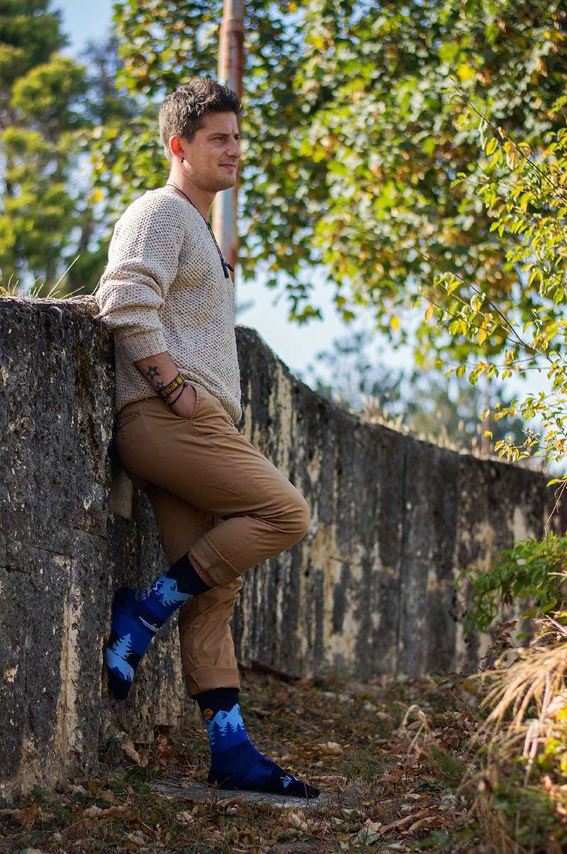 Arty socks with Mountains – Blue